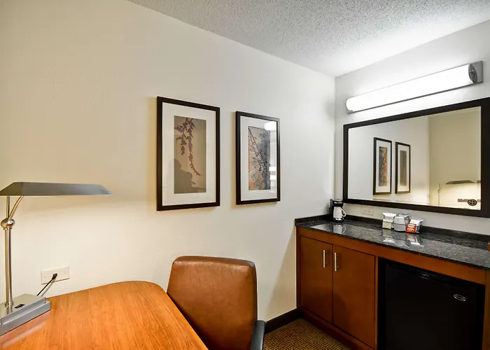 Hyatt Place Chicago/naperville/warrenville Hotel 3*